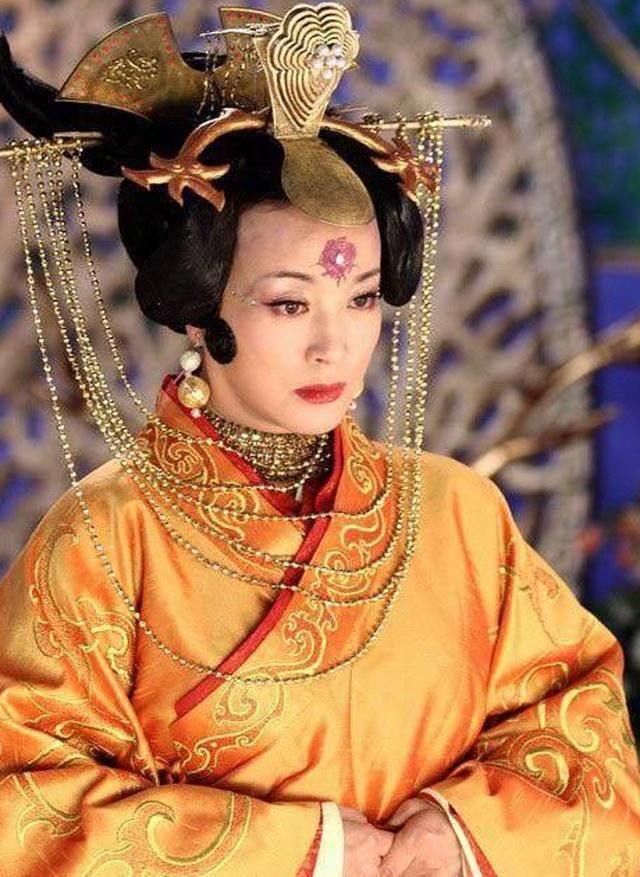 《西游记》里王母娘娘是玉帝的老婆还是母亲呢？