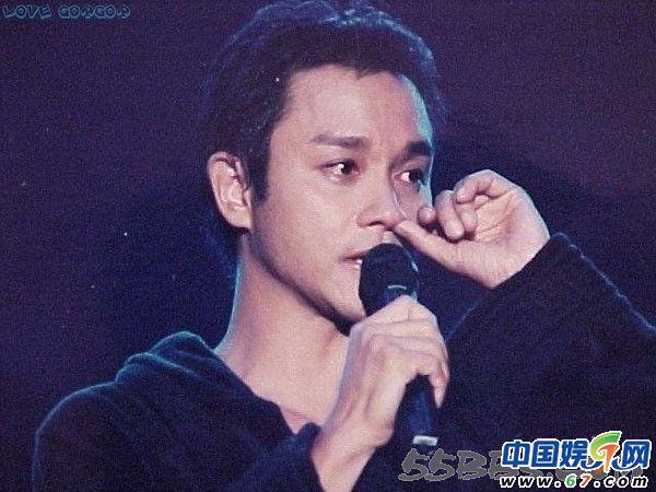 唐鹤德张国荣热吻 张国荣唐鹤德惊世爱情为什么分手原因揭秘