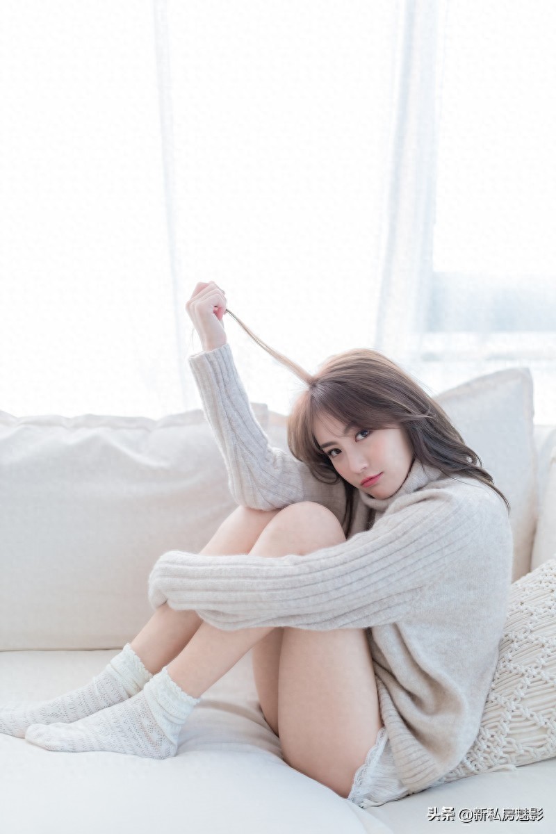 私房照，温柔气质型美女，长腿养眼精致可爱