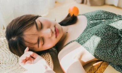 ​刚加的女生不回复你信息代表什么意思？