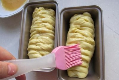 面包刷蛋液还是蜂蜜水,烤面包刷蛋液还是糖水好