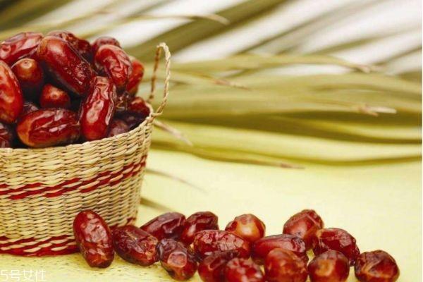 椰枣的营养价值 椰枣的食用禁忌 椰枣的营养价值 椰枣的食用禁忌