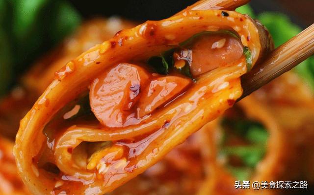 夜市摆地摊最简单卖什么好（新手摆地摊卖什么好）(6)