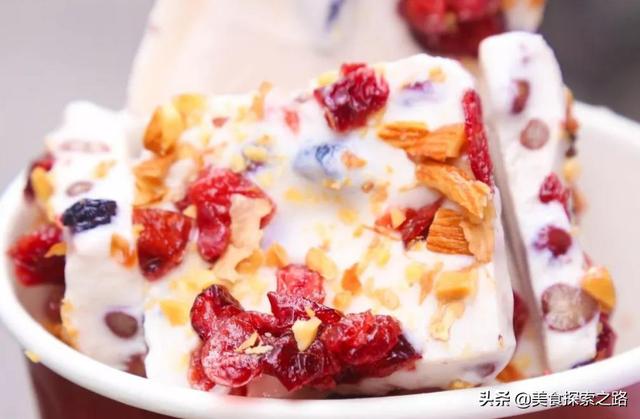 夜市摆地摊最简单卖什么好（新手摆地摊卖什么好）(10)