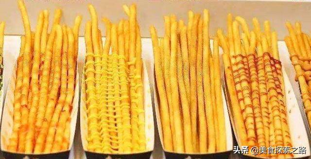 夜市摆地摊最简单卖什么好（新手摆地摊卖什么好）(3)