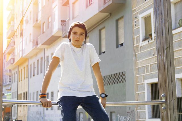 少儿跑酷训练动作（少儿跑酷只是为了找回我们的自然属性）(4)