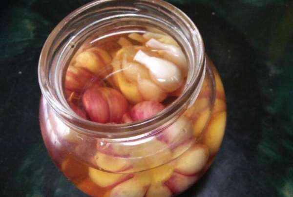 泡蒜怎么做又脆又好吃,泡蒜怎么做又脆又好吃麻辣图8