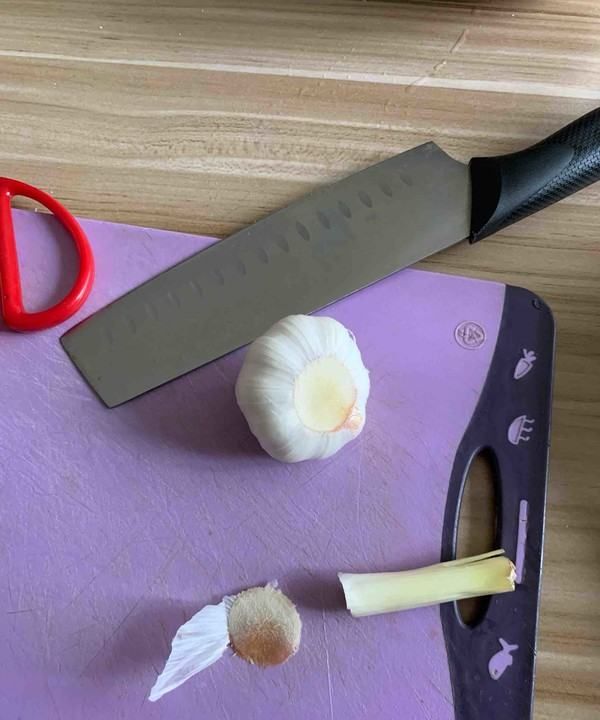 泡蒜怎么做又脆又好吃,泡蒜怎么做又脆又好吃麻辣图12