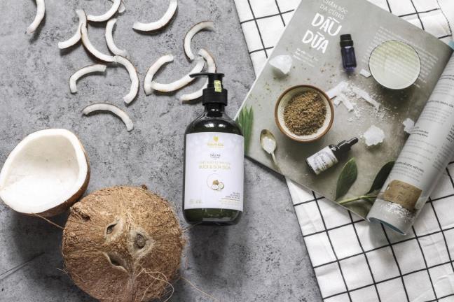 青椰子和老椰子的区别 青椰子和白椰子有什么区别 青椰子和老椰子的区别 青椰子和白椰子有什么区别