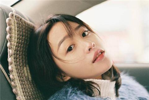 早上起床怎么跟女朋友打招呼 早上起床怎么撩妹子