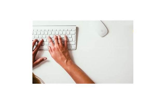 女朋友不吃饭怎么哄