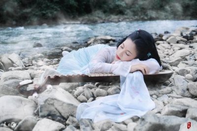 ​小说：一朝穿越,我竟是王宝钏?决定再也不离开我的丞相父亲！