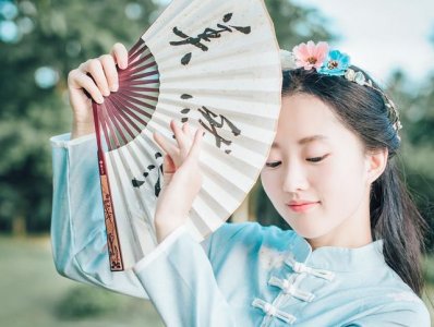 ​小说：好姐妹，同甘苦共患难，所以闺蜜陪她一起穿越远古，嫁野人