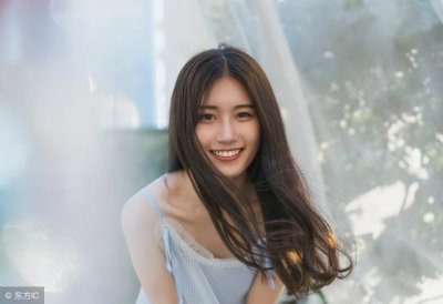 ​小说：他以为笨女人要轻生，结果她居然是要去捡那枚戒指，胸闷加心塞