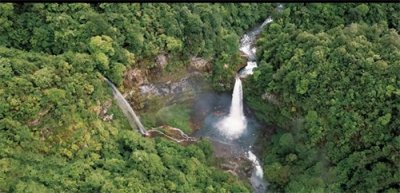 ​桂林旅游：这个神秘宛若仙境的瀑布共有九级，吃惊吧！