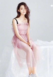 ​气质又高级的“淡漠色”火了！这究竟是个什么颜色？