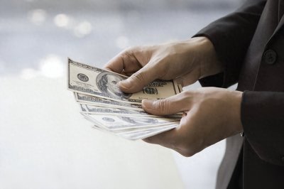 ​在辽宁省盘锦市，月薪一万算什么水平？