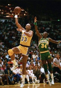 ​「人物」NBA50大巨星——“天勾”卡里姆.贾巴尔