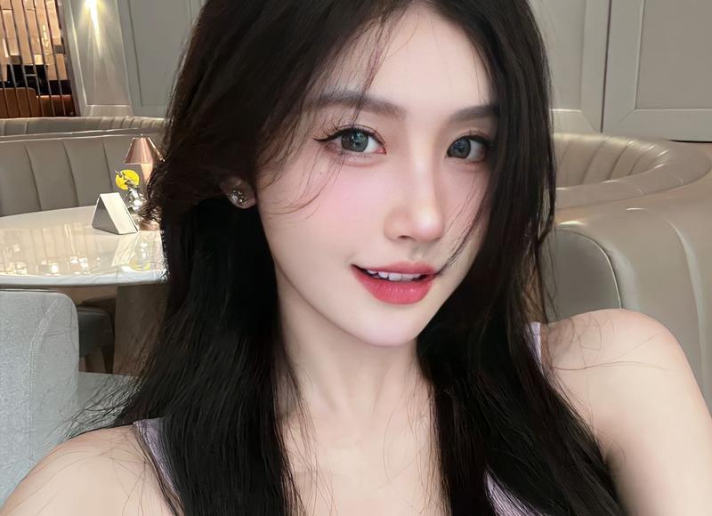 和女孩子聊天的技巧，初次见面女孩子聊天技巧