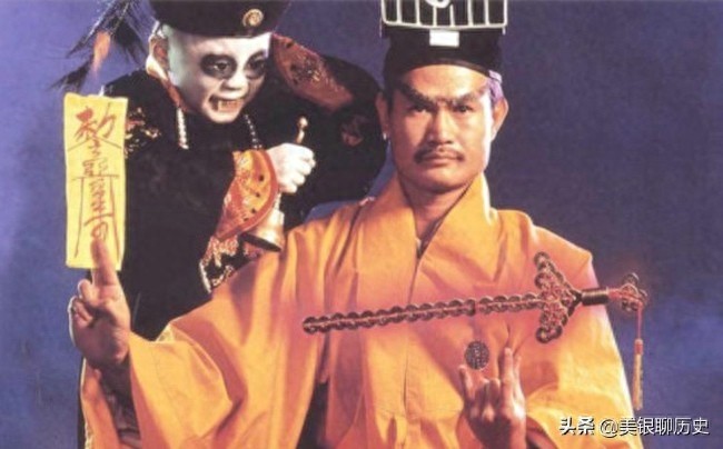 一代僵尸片大师林正英旧照：图3是和李小龙合影，图9特别值得珍藏