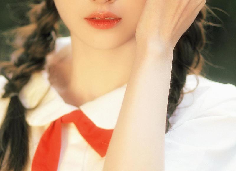 女孩有这几种表现就别追了，压根把你当备胎