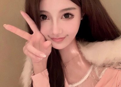 ​男生喜欢你的十个动作，主动找借口和你接触