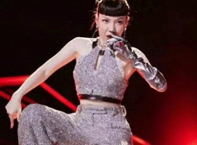 ​从“红极一时”到“销声匿迹”，吴莫愁怎么就不红了？