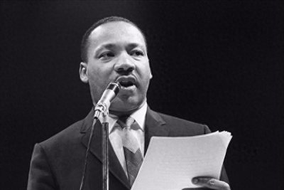 ​1963年8月28日，马丁·路德·金发表了著名的演讲《我有一个梦想》