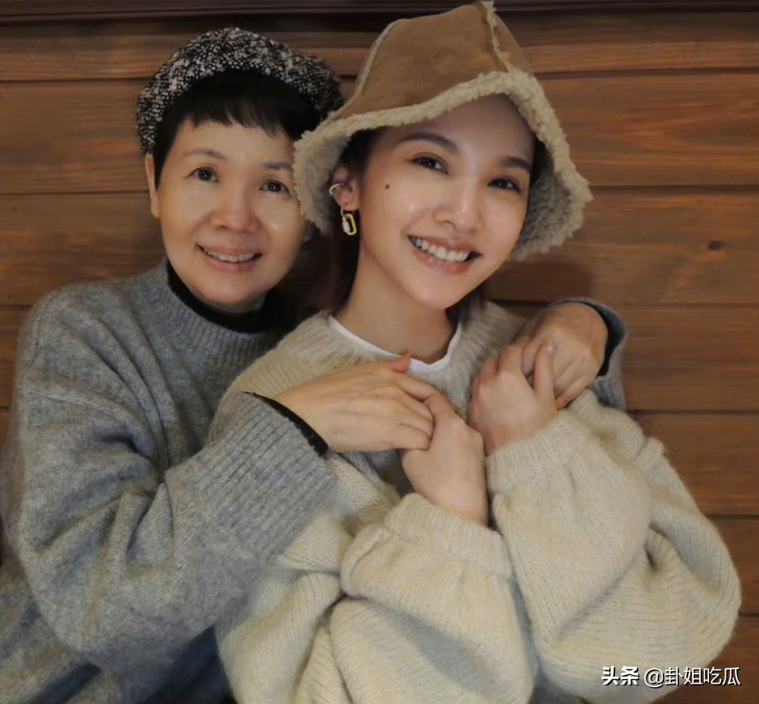 杨丞琳个人资料简介演过的电视剧(杨丞琳的感情有多坎坷?千帆过后,定情李荣浩,如今终得幸福)