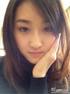 《乡村爱情》小李老师唐艺兮的戏里戏外,一个率真美丽的女孩