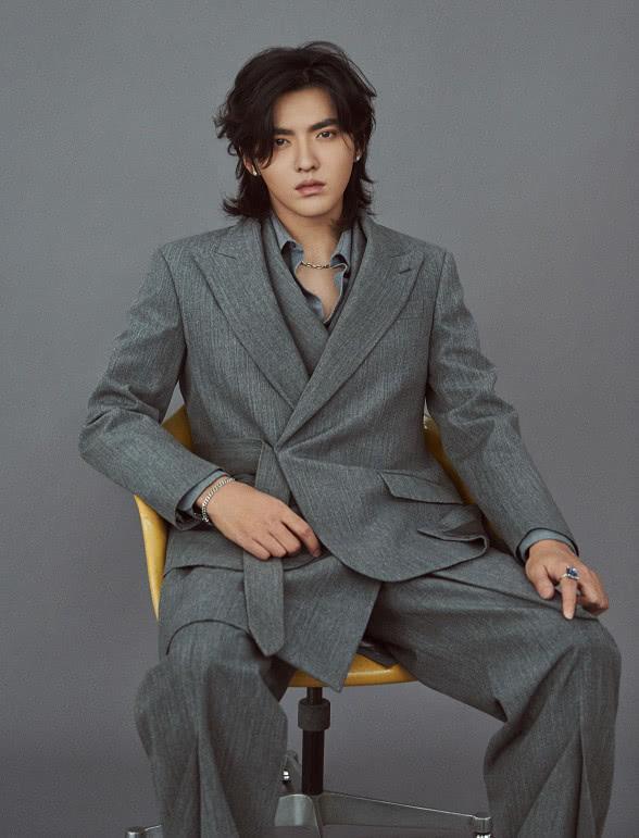 《亲爱的热爱的》刚播,杨紫又有新剧,男主比李现高比胡一天帅