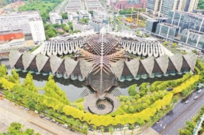 ​走进神秘花园 欣赏“万相琉璃”！大浪时尚小镇玛丝菲尔大厦国庆假期限时开放