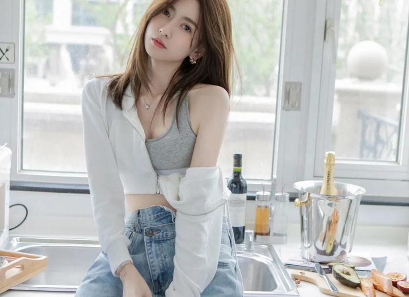 丈夫与别人生孩子，残疾的妻子打骂婆婆：你没有教育好儿子