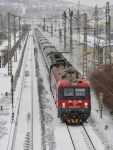 ​大连至上海T131次列车，开行73年来，矢志不渝、砥砺前行为人民