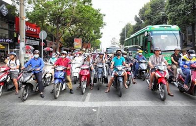 ​摩托车能治好拥堵？别光喊解禁，骑行素质真跟得上吗？