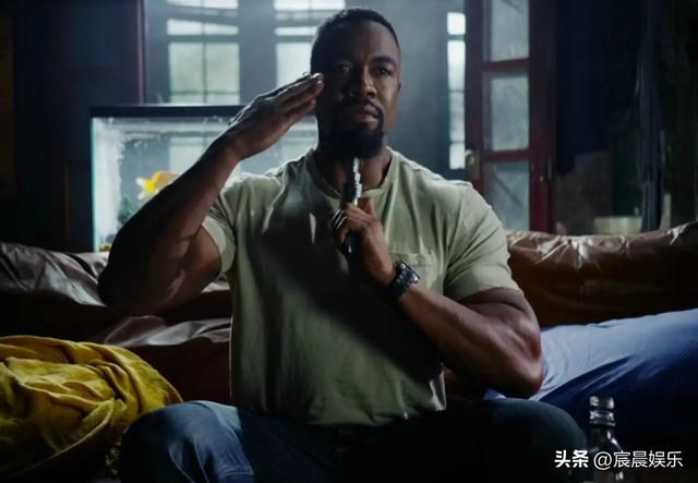五部黑帮火拼枪战动作电影推荐(霸气男人保护家人的三部硬汉暴爽电影)(2)