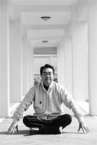 ​陈逸飞：“踱步”时代