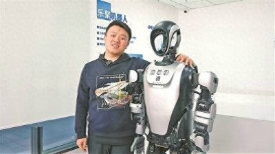 ​2025年度中国青年五四奖章获奖个人冷晓琨：让机器人“夸父”服务千家万户