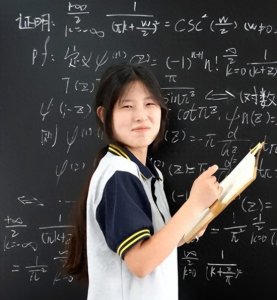​“天才少女”姜萍后续？全家消失了，她没返校，疑似在服装厂打工