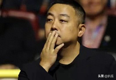 原来她就是刘国梁妻子,怪不得能成乒联副主席,娶一个贤妻旺三代